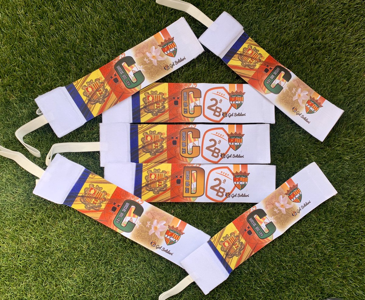 GolSolidariAnd's tweet image. Una temporada més el @fcandorra  🇦🇩⚽️🔝, amb tots els seus equips, lluirà el nostre braçalet solidari @Innhero_wear amb el record d’Emili Vicente “HAY QUE SEGUIR”, gràcies als capis @FedeBessone @LudoClemente10 @ruben_bover 😉👏🏻👏🏻 #fcandorra #andorra #2aB #roadtochampions