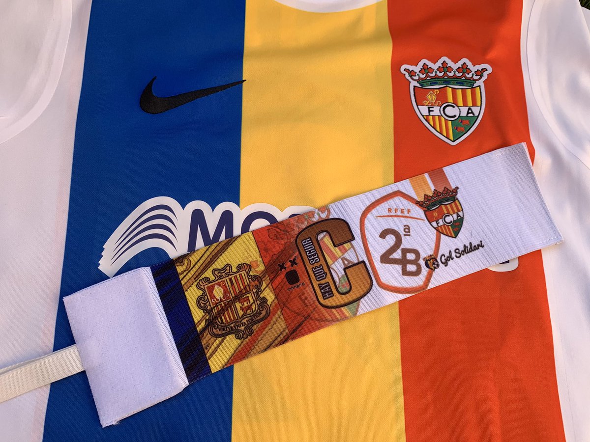 GolSolidariAnd's tweet image. Una temporada més el @fcandorra  🇦🇩⚽️🔝, amb tots els seus equips, lluirà el nostre braçalet solidari @Innhero_wear amb el record d’Emili Vicente “HAY QUE SEGUIR”, gràcies als capis @FedeBessone @LudoClemente10 @ruben_bover 😉👏🏻👏🏻 #fcandorra #andorra #2aB #roadtochampions