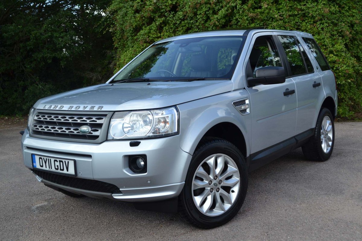 PodiumCars's tweet photo. Just arrived in stock. 11 reg Land Rover Freelander. Top of the range HSE Model. Low Miles. High Spec. Outstanding throughout. Finance Available. https://t.co/ZIdzzUo7XP https://t.co/jyo1d3C3mi