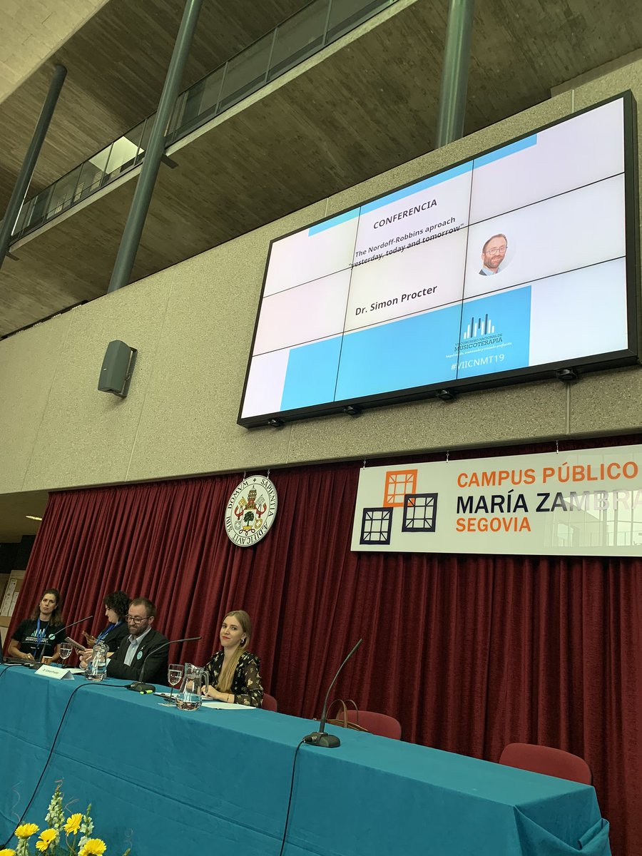viicnmt19's tweet photo. Casi 300 musicoterapeutas, estudiantes y otros profesionales afines asisten a la ponencia del Dr. @simon_procter “The Nordoff-Robbins approach - yesterday, today and tomorrow” #viicnmt19 #musictherapy #musicoterapia #congreso https://t.co/uaj18YZZYb