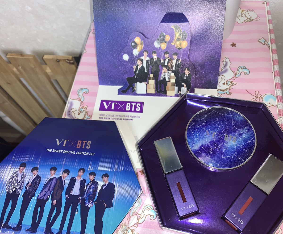 tehyunglov_1013's tweet photo. また、、、また買っちゃった、、、笑
#BTS  #VT_BTS https://t.co/IPlmQJiXSC