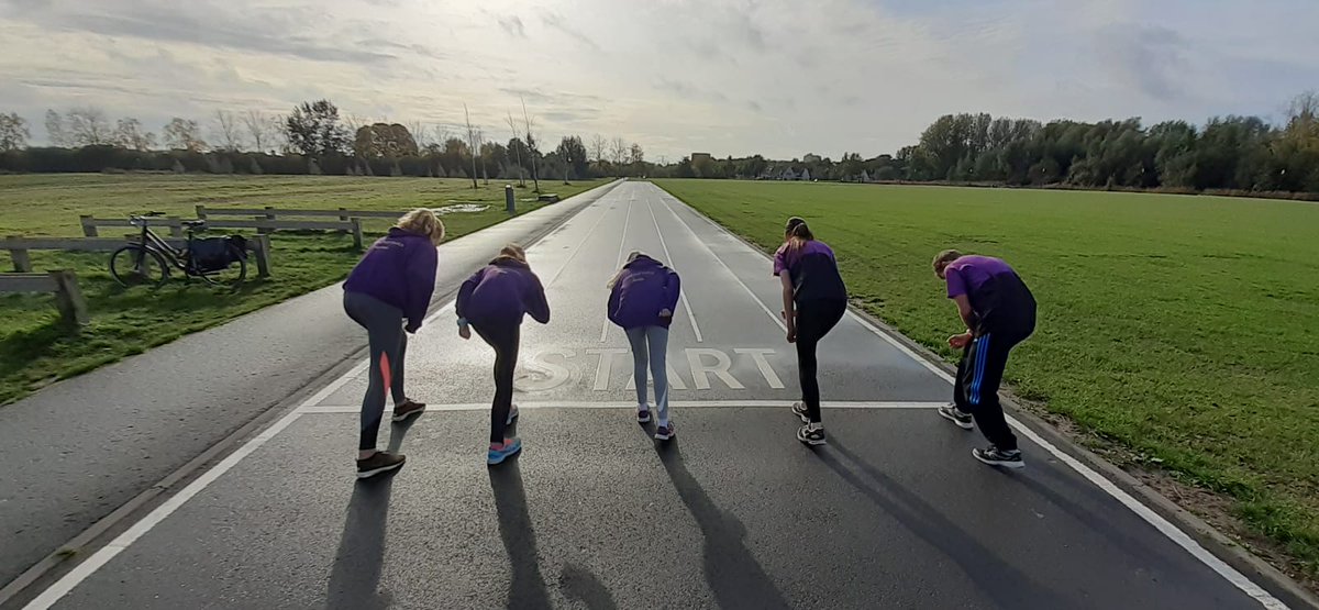 Klaaaaarrrrrr
#readysetgo #pointonthehorizon #klaarvoordestart #zonnetje #atletiek #nesselande #rotterdam #trackandfield #running #hardlopen #rennen #sports #athletics