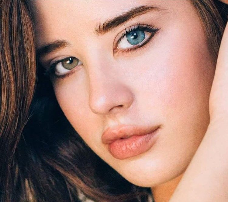 WhoSeesClearly's tweet image. ━ Fandomless OC
━ Medium, Clairvoyant
━ College Student
━ At @eatinglaughs's side

━ Any verse/fandom welcome
━ Serious and descriptive writer
━ Dark and mature content
━ No lewd, please!

Penned by #ᴠɪᴏʀᴀ

#FandomlessRP #HorrorRP #MVRP