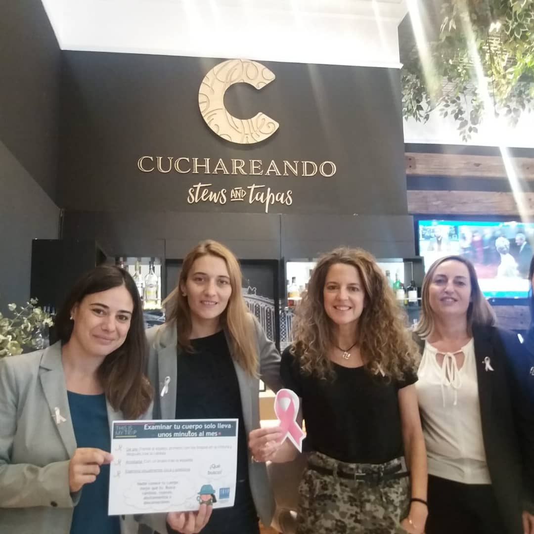 TrypAtocha's tweet photo. Este sábado 19 se celebra el día del cáncer de mama. Desde el @TrypAtocha queremos aportar nuestro granito de arena. Nos sumamos al Rosa.  Autoexploración para detectar. #UNADECADA8 #meliaspain #ContigoDamosLaCara  #sumatealrora @aecc_es https://t.co/n3EWNZyV3n