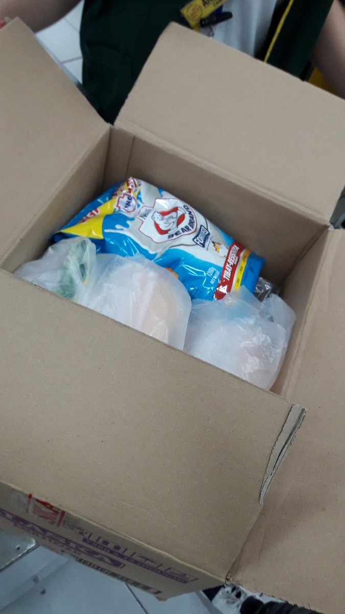 SONSHINESPH's tweet photo. Good day, Sunshines!

In line with our fundraising, we'll be donating goods that will benefit the children in our chosen orphanage! 💖

We're on our way to hand this out to them.

Have a happy weekend, Sunshines! ☀️ https://t.co/GMumRTIOTx