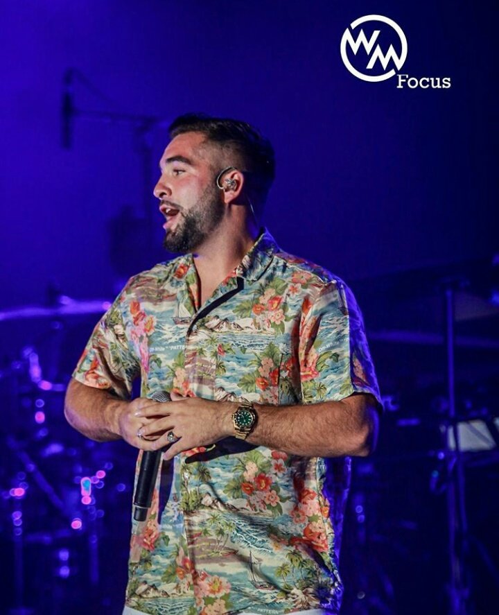 KendjiNewsPol's tweet photo. #Phitos z wczorajszego koncertu #Kendji w Nouméa via #Facebook WM FOCUS https://t.co/1A5FZb5bSl