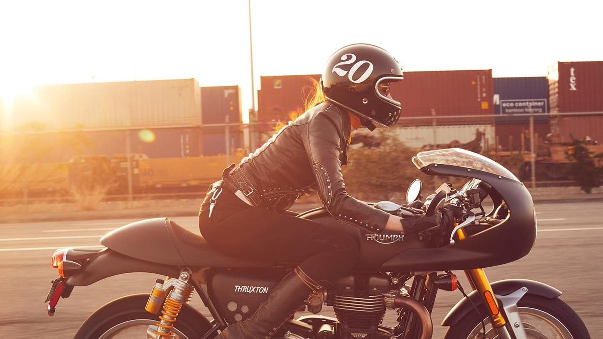 TeamRobertsLtd's tweet photo. Time for the weekend ๐!
Are you going to take advantage of the weekend to walk with your triumph?
#triumphfans #triumphfrance #triumphfansfrance #triumphthruxton #triumphthruxtonr #triumphthruxton1200r
#thruxtonr #girlontriumph #girlonbike https://t.co/O5DmeRz1ig
