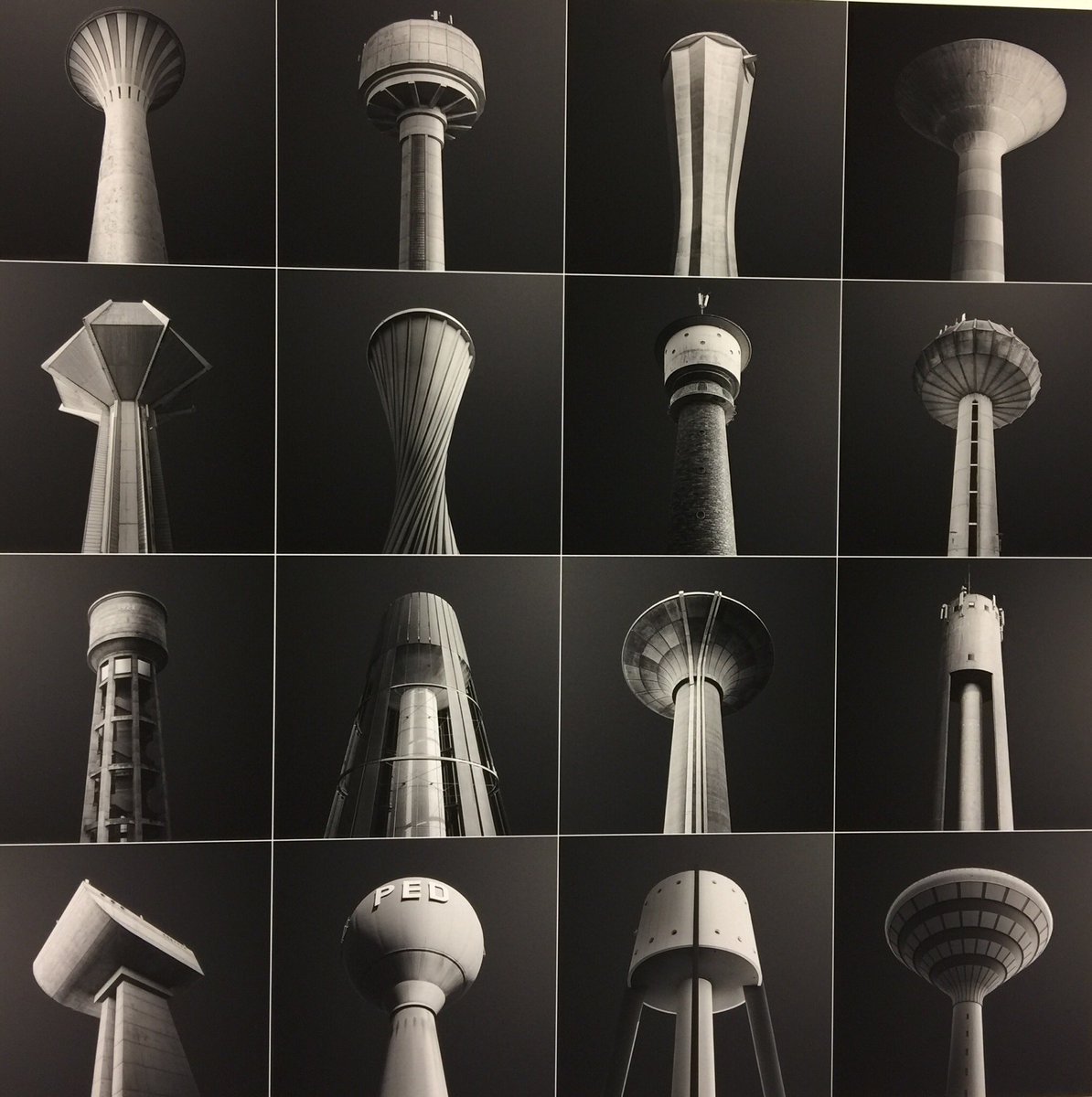 Yuriko_Backes's tweet photo. Ce lundi 21 octobre à 17h30 📷 📸 Vernissage de l'exposition « ombres et lumières » du Photo Club du Cercle culturel des institutions à 🇱🇺 
Rejoignez-nous à la Maison 🇪🇺❗️
✍️ https://t.co/XzJvTDOssd https://t.co/jFSAwJ3FZY