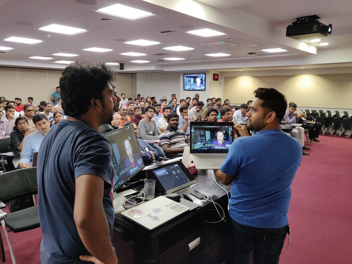 svswaminathan's tweet image. @nishanil adding a lot of value with @shanselman to the #dotnetconfblr event by #bdotnet :)