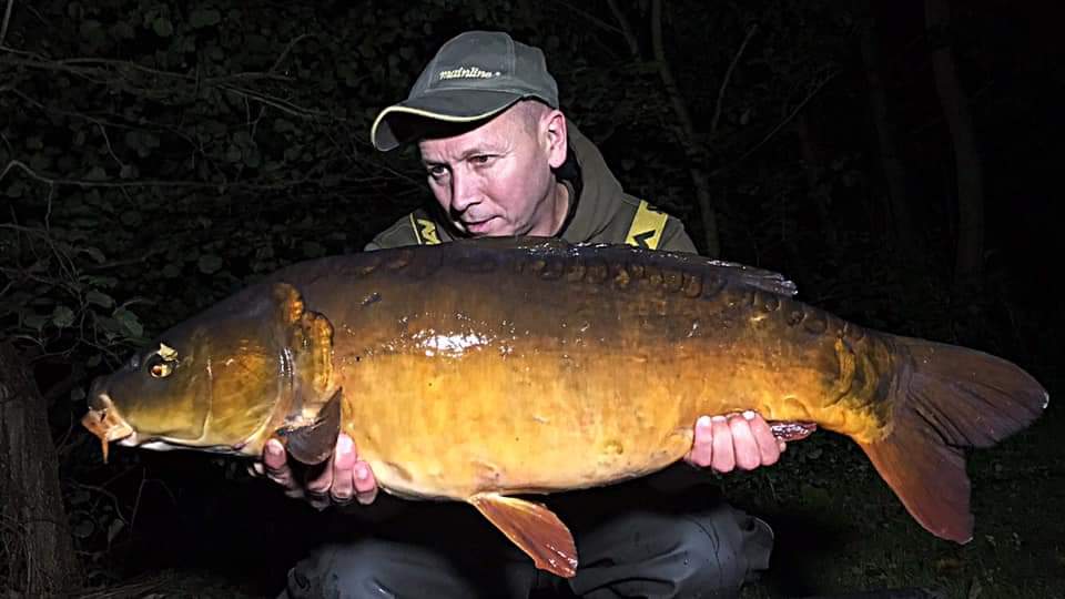 TaskaCarp's tweet photo. Making it look easy now, Mike!! Taska consultant Mike Jones with another bag full of big carp to his name this week.. another outstanding session... Look at these beauties!.
Well done! 
Taska Baseline products giving perfect presentation everytime! 
#teamtaska #taskacarp https://t.co/dLwnnWy5vH