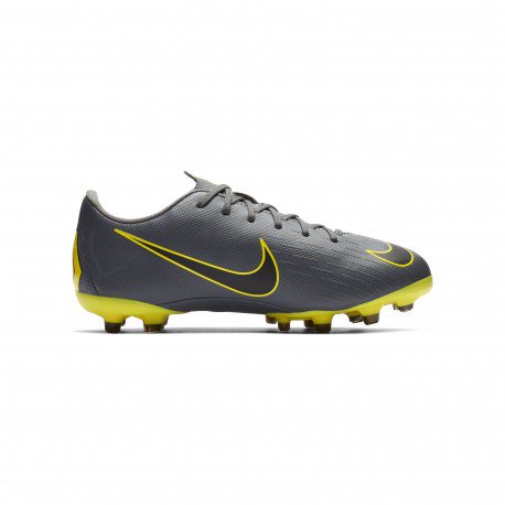 FSFutbolShop's tweet photo. Un gol con tus zapatillas es un buen gol, pero con unas como estas es un golazo 💨⚽ . 

Y tú, ¿eres más de goles o de golazos? 👂

���  Centro Comercial Alcampo, Avenida de Castilla y León, 22, 09006 Burgos 

#descuento #descuentos #ofertas #liquidacion #futbolshop #burgos https://t.co/W3JIesHYkD