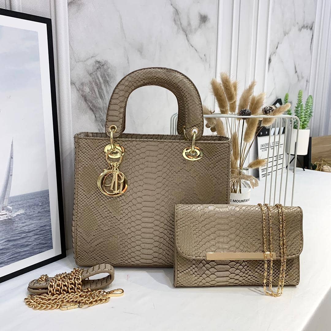cynthianio's tweet photo. Brand : dior
Price : 9,500
Follow this link to place your orders 👇
https://t.co/ei9YTZrSLi

#headies2019 #starboyfest #SaturdayMorning #EverythingTacha #TitansWeBrekete #tacha #TachaXBBC #simply_tacha 

Good morning everyone..help patronise and retweet thanks 🙏. https://t.co/qXfTYRbPXZ