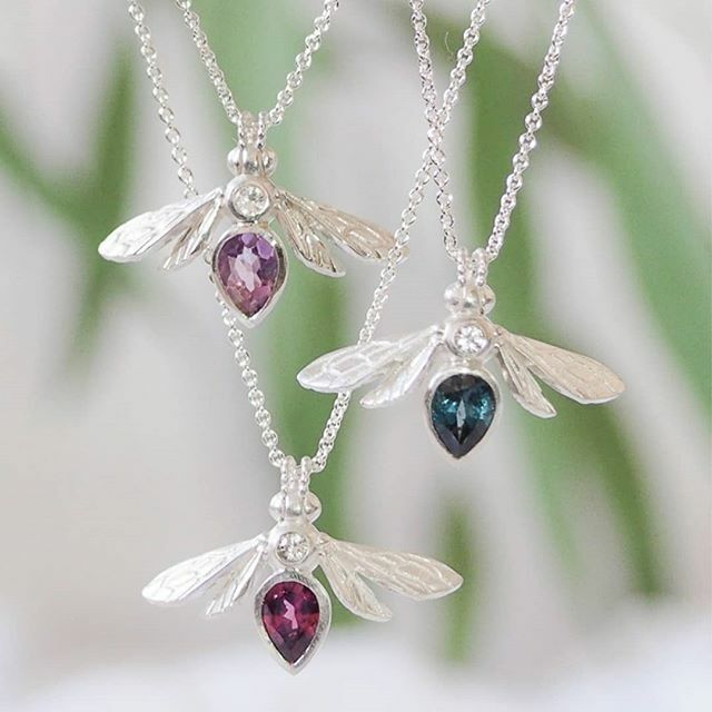 A swarm of sparkly gemstone bumblebee necklaces⁠ .⁠ .⁠ .⁠ .⁠ .⁠ ⁠ ⁠ #charmnecklace #layeringnecklace #jewelryaddiction #artofnature #prettylittlethings #beenecklace #beependant #beejewelry #beejewellery #thatsdarling #myeverydaymagic #instajewelr… ift.tt/2MskMb8