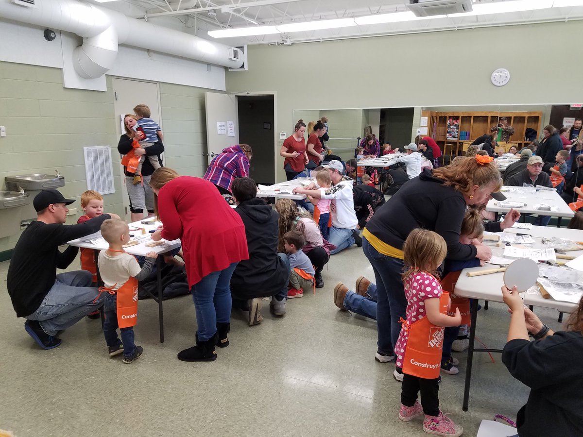 DetzlerSteve's tweet photo. ANOTHER HOME DEPOT 2747 KIDS WORKSHOP 2 CLASSES AND 60 HAPPY KIDS https://t.co/aBNXYKIjIn