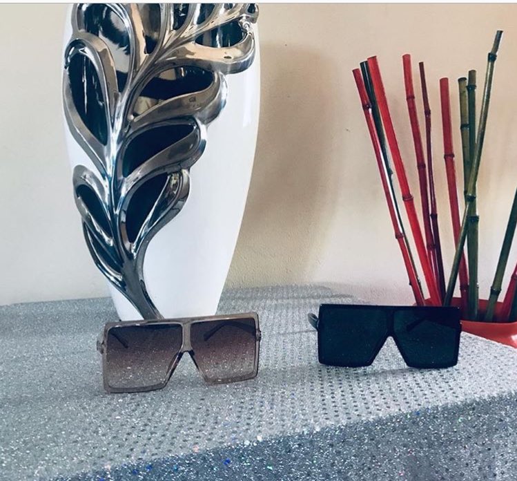 afrochicshades's tweet photo. R250 for 1
R400 for 2
R500 for 3
📱0722579008
#RHOJ #rhojs2 #SBWL #DJSBU #Fergusons https://t.co/i20ZLi0Waa