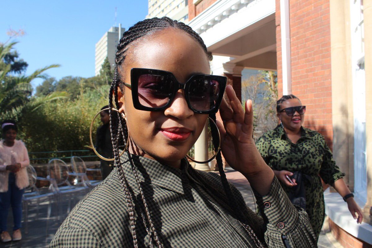 afrochicshades's tweet photo. R250 for 1
R400 for 2
R500 for 3
📱0722579008
#RHOJ #rhojs2 #SBWL #DJSBU #Fergusons https://t.co/i20ZLi0Waa