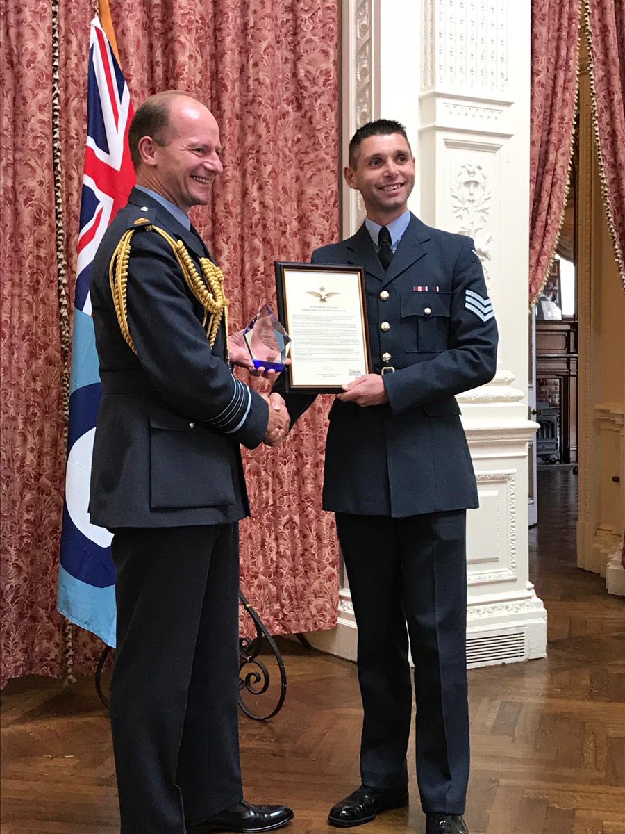 runozrun's tweet photo. Humbled and honoured to be named RAF Sportsman of the year #RAFSportsAwards . None of this would be possible without support from @RAFTriathlon @rafathletics @PoppyLegion @RAFCentralFund @RAF_Cosford @KayakShel @BAESystemsInc @afco_plymouth @AE_MTS @171Christchurch @THarriers https://t.co/rBXYcCBkbg