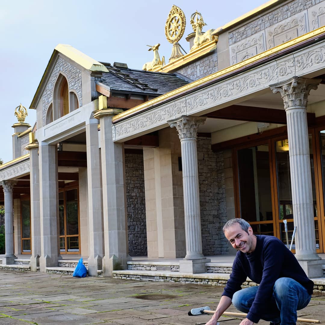 Manjushri_KMC's tweet photo. Yesterday @Manjushri_KMC, many people in the community volunteered their time to help with the work of the International Temples Project. With this altruistic wish, everyone was happy to help, whatever the job may be. You can find out more here https://t.co/cd3oB0i18Z. https://t.co/ip6AA9cv9g