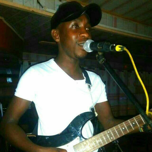 FmNjata's tweet photo. ino heho ikwenda rwimbo
#muthunguthofresh
#satomaundus
ohaha njata fm 92.7fm NRB
10-1PM twina shei wa salome https://t.co/vLKL73fnyS