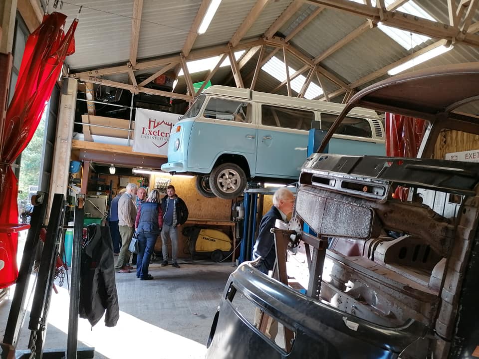 ExeEngineering's tweet photo. The Devon and Somerset Riley car enthusiasts club paid us a visit last weekend... It's always a pleasure showing off what we can do!
#ExeterEngineering #ClassicCars #VintageCars #Restoration #EngineRebuilding #Machining #VapourBlasting #Paint #Panelbeating #Welding https://t.co/9M8UwPdJJB