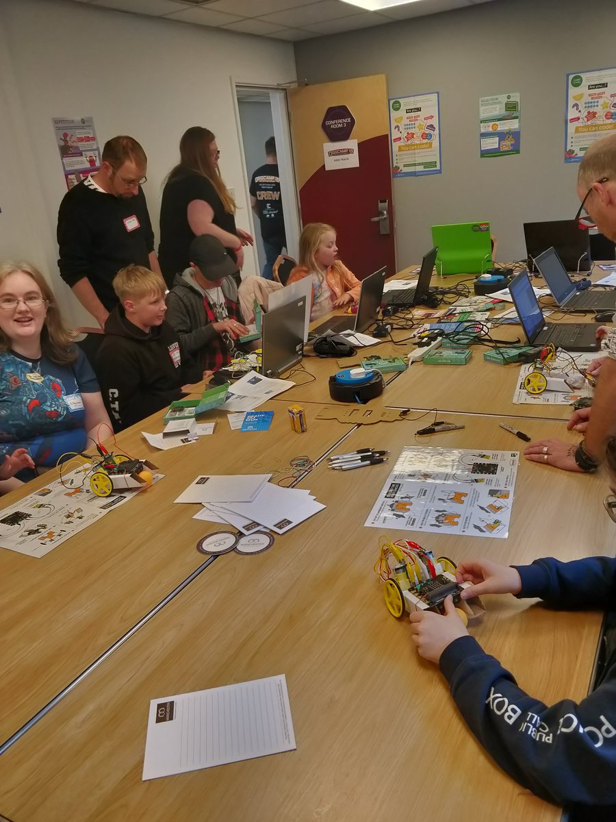 oggcamp's tweet photo. #KidsTrack well under way here @oggcamp @CodeClub @Ka81 @SparkPenketh :) Massive thank you to @microbit_edu for the donating #microbit πππ https://t.co/RpvOk9HPuo