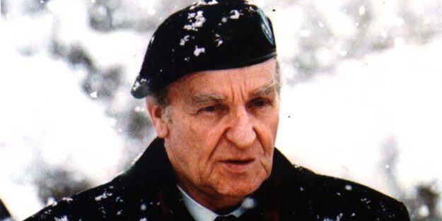 odtubirder's tweet photo. ‘Çok yaşadım ve çok yoruldum. Şimdi sevgilime kavuşmak istiyorum.’
Rahmetle anıyoruz.
#Aliyaİzzetbegovic https://t.co/aWyGoKZ0LB
