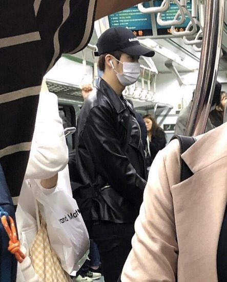 H_Yunseong_'s tweet photo. 윤성아 이게 무슨 일이야...?
우에ㅔㅔ ㅜㅜㅜㅜㅜ
라이더자켓 우와이아아아 ㅜㅠㅠㅠㅠ
황윤성 사랑해 ㅠㅠㅠ https://t.co/ji1meII3Xk