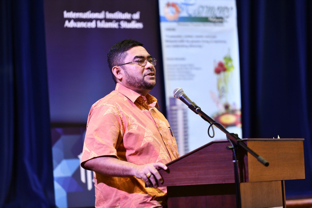 mujahidrawa's tweet photo. Today I spoke at a conference of Harmony at IAIS to share perspective of compassionate policy within the shared prosperity #compassionateislam https://t.co/SdAQxBkwr8