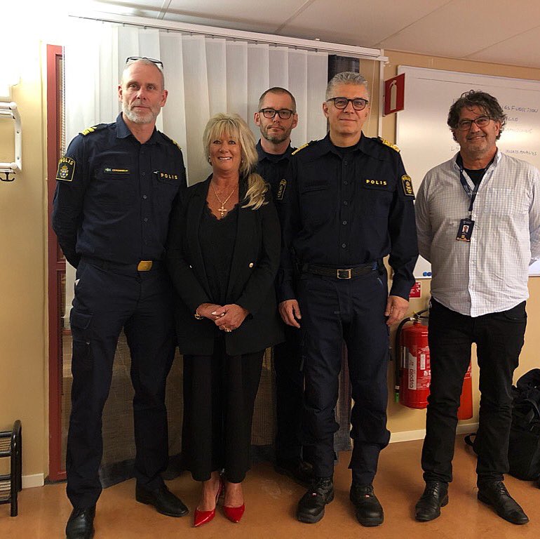 bjocew's tweet image. I veckan hade vi besök av vår RPC Anders Thornberg! Mycket uppskattat. Känns bra att få möjlighet att dela med sig vardagens utmaningar. RPC var särskilt imponerade att det trygghetsarbete som vi gör tillsammans med @trygginorrtalje Hoppas att fler tar efter det!