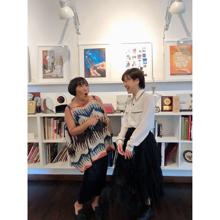 HarugonFC_INA's tweet photo. Repost ig @Haruka_NKGW10
Thank you @svidss san💖
Semoga sukses acara “Jakarta Fashion Week 2019” ya!!
#indonesia #jakarta #japan #🇯🇵🇮🇩 #インドネシアライフ # インドネシアタレント #ジャカルタ生活 #ジャカルタ在住 #jakartafashionweek2019 #svida #harukanakagawa #仲川遥香 https://t.co/6Wo9FORePW