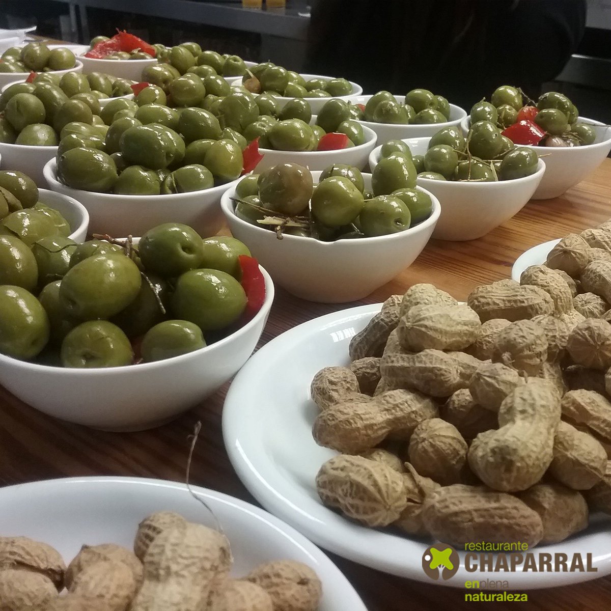 rest_chaparral's tweet photo. ¿Qué eres más, de cacaos o de olivas?
.
.
#LaCulturadelAlmuerzo #Almuerzo #Cacaos #Olivas https://t.co/GaDIreGn6G