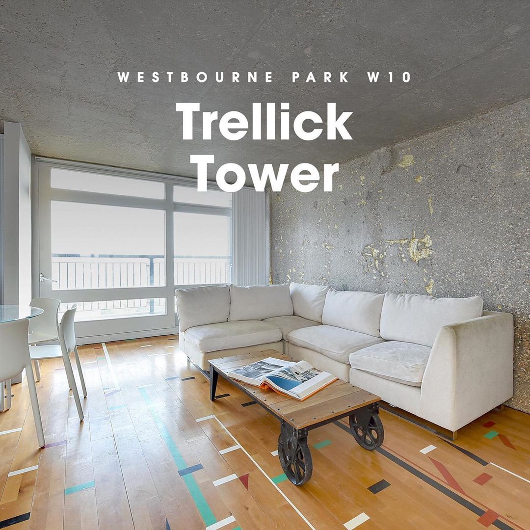 Interesting fact for you!
Did you know this property has real gold detailed leafs on the walls🍁

#livingroomdecor #livingroom #decor #decoration #interiordesign #interior #style #styleinspo #luxurylifestyle