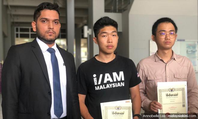 mkini_bm's tweet photo. Graduan kontroversi gesa UM tarik balik laporan polis https://t.co/I5pjOppHyZ https://t.co/9EzTm43Vyy