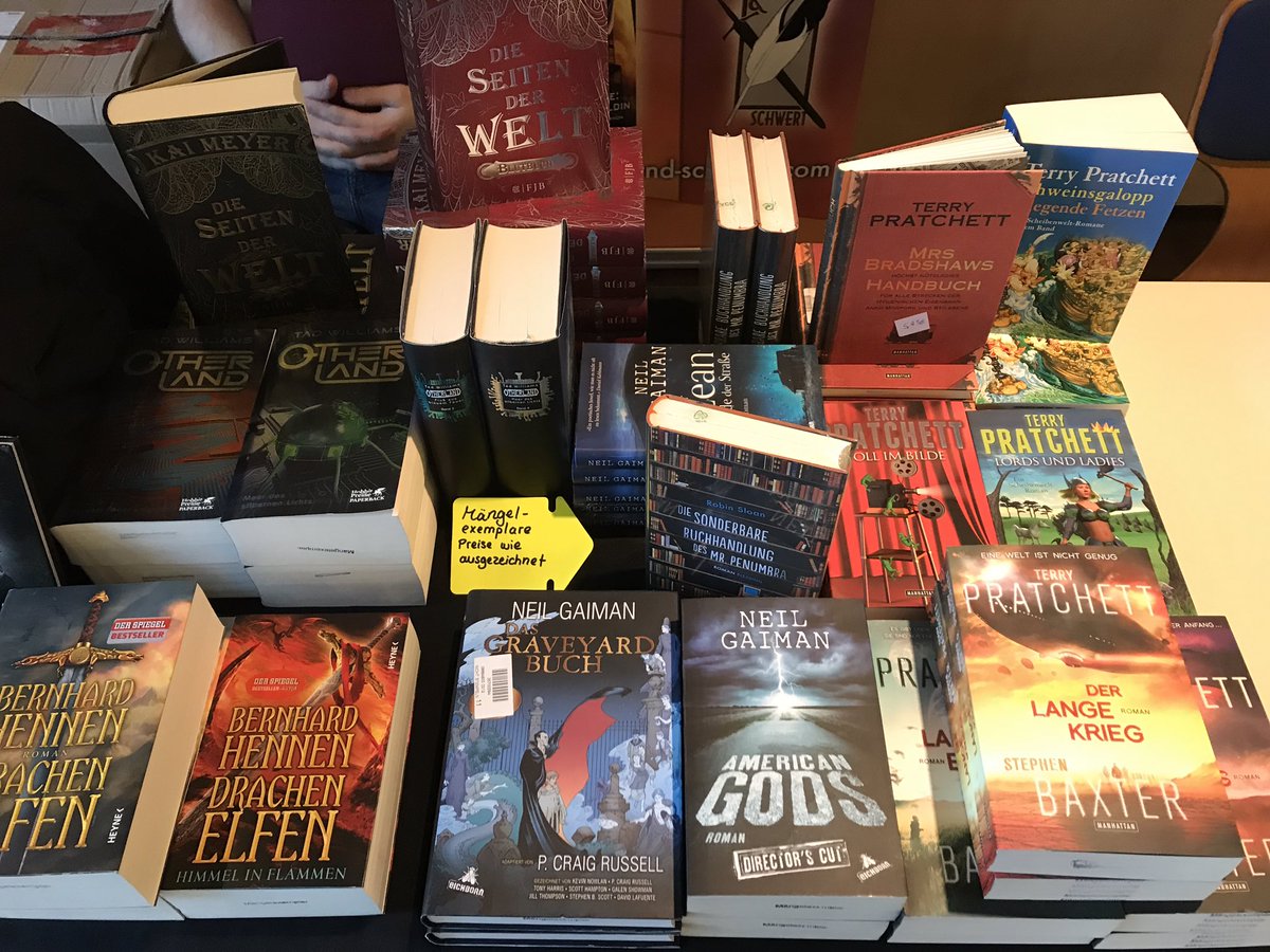 RefiningReality's tweet image. Wir sind heute auf dem #BuCon! Kommt uns besuchen - wir haben jede Menge Bücher dabei, die ein neues Zuhause suchen ... 😊