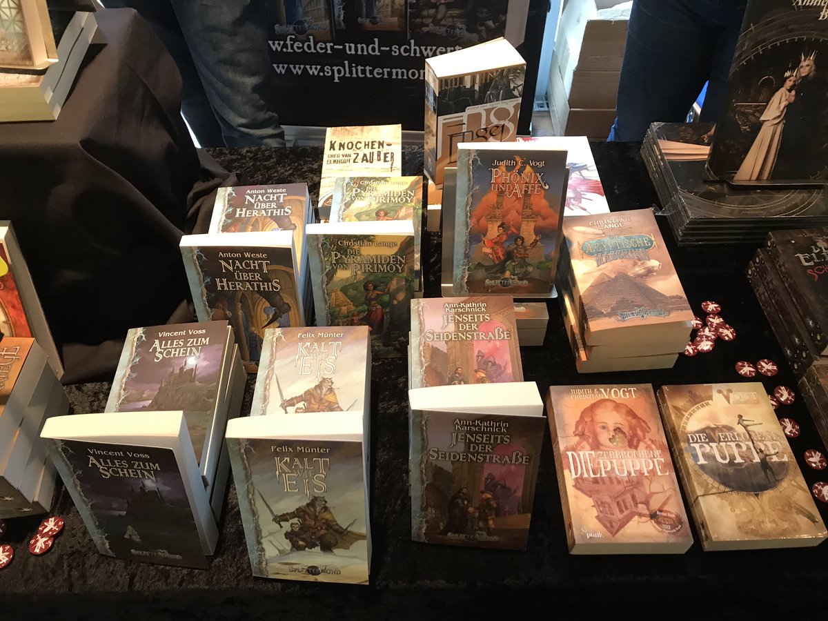 RefiningReality's tweet image. Wir sind heute auf dem #BuCon! Kommt uns besuchen - wir haben jede Menge Bücher dabei, die ein neues Zuhause suchen ... 😊