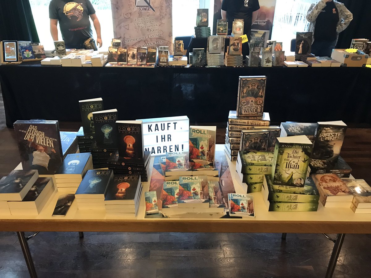 RefiningReality's tweet image. Wir sind heute auf dem #BuCon! Kommt uns besuchen - wir haben jede Menge Bücher dabei, die ein neues Zuhause suchen ... 😊