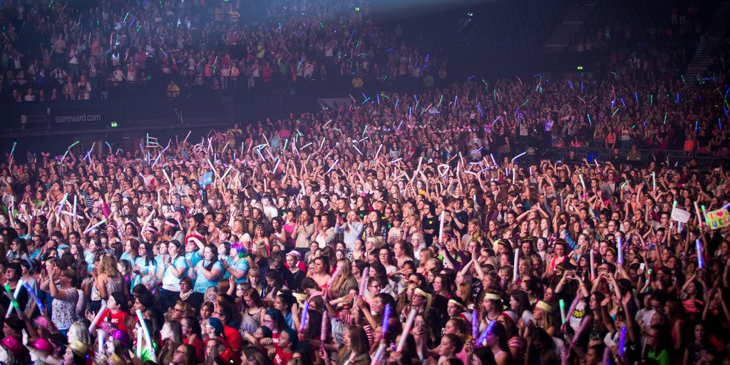 Thousands of girls from across the UK are heading to Sheffield today for #BigGig, our amazing big arena gig just for girls! Find out more about the opportunities your daughter could have when she joins Girlguiding... girlguiding.org.uk/what-we-do/eve…