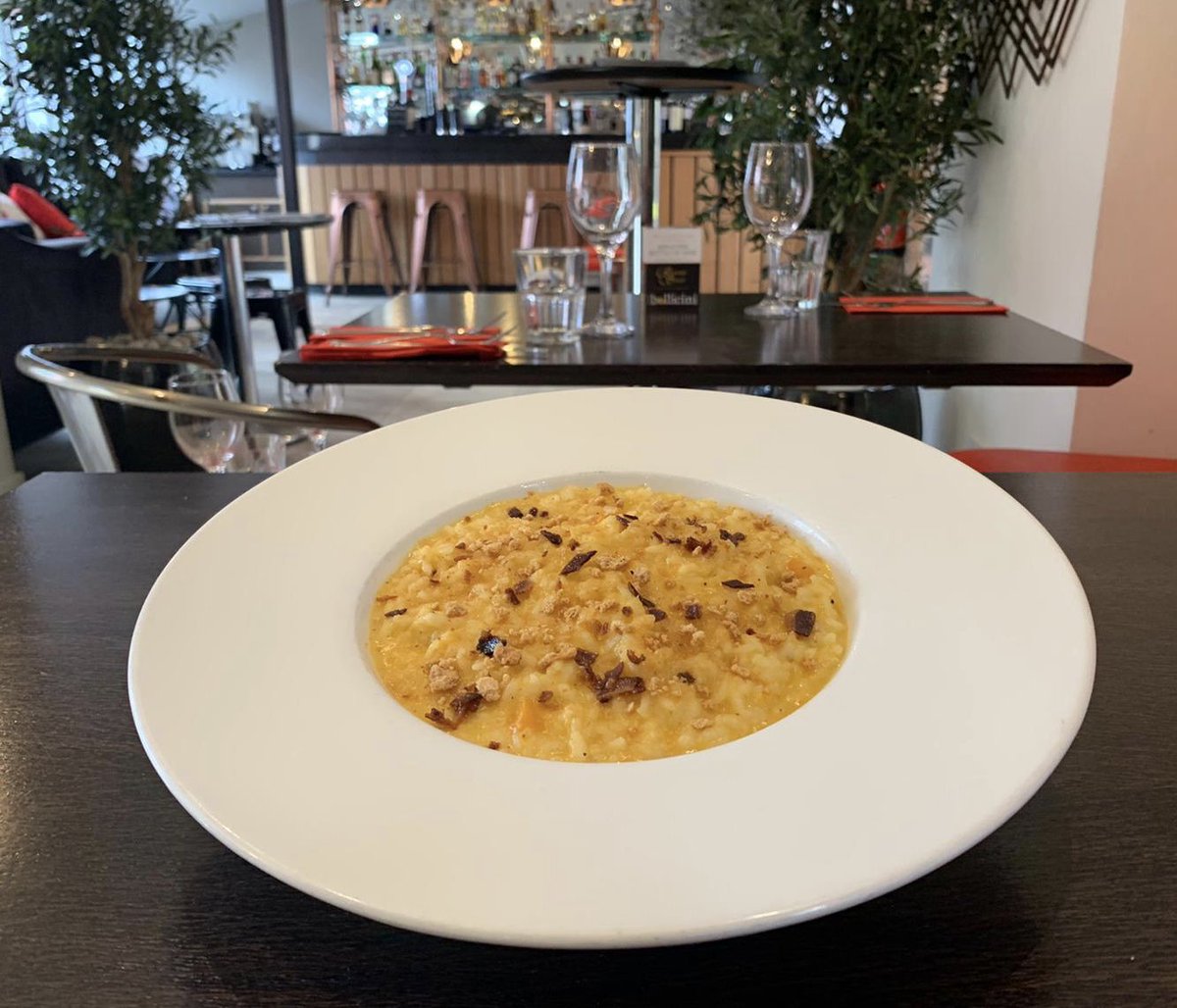 Special of the week at Ristorante Bollicini “Pumpkin risotto with crumbled amaretti and burnt pancetta”. Warming, tasteful and goes down very well with a glass of Pecorino.#Itstheweekend #Fridaytreat #ILoveItaly #Italianfoodanddrink