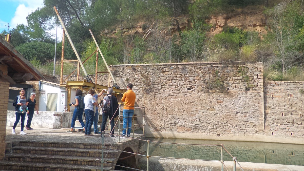 LogosBergueda's tweet photo. Demà a les 11:00, a la plaça de l'església,  visita als espais de l'Ametlla de Merola, perquè els pugueu fotografiar, 4rt Certamen Àngel Prat. Càmeres i mòbils, segur que en sortirà una bona FOTO!#terradefuturs  #BaixBerguedà #paisatgerural #patrimoniindustrial #berguedà_turisme https://t.co/sGkSp8cFcL