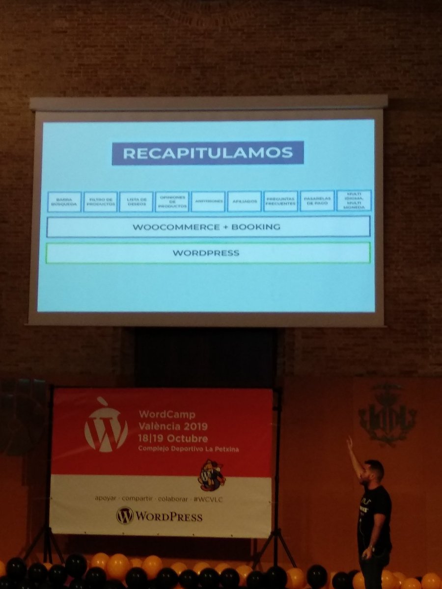 leyrebenitez's tweet photo. Conociendo el funcionamiento y las posibles mejoras de los Marketplace de la mano de @crodriguezbrito #WCVLC @WCValencia https://t.co/Q0H58hgs0b