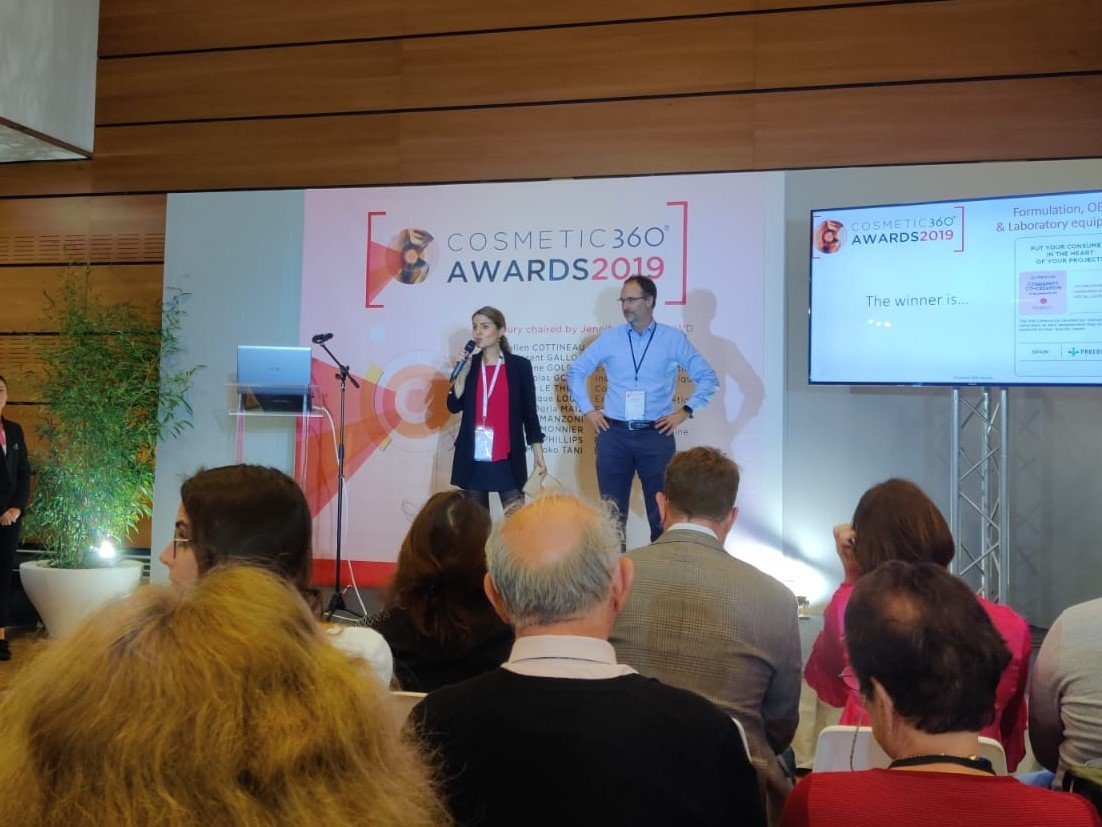 MyBeautyCom's tweet photo. La Team est fière de remporter l'Innovation Award #cosmetic360 aux côtés de #Procoluide 🏆
Ce partenariat innovant place le consommateur, nos Beauties, au centre de chaque étape du développement produit pour consommer mieux 😊#cocreation #beauté #insights #panel #cosmetic360award https://t.co/GYLvWCtbuk