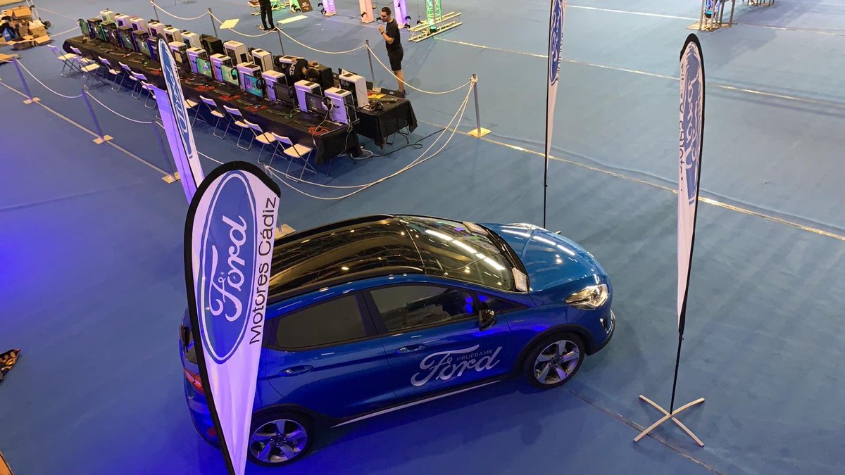 COMENZAMOS A LAS 11 👏🏽🎮
Podéis inscribiros a los torneos en la taquilla antes de que comiencen 💪🏽
¡Bienvenidos! 
#GDChiclana