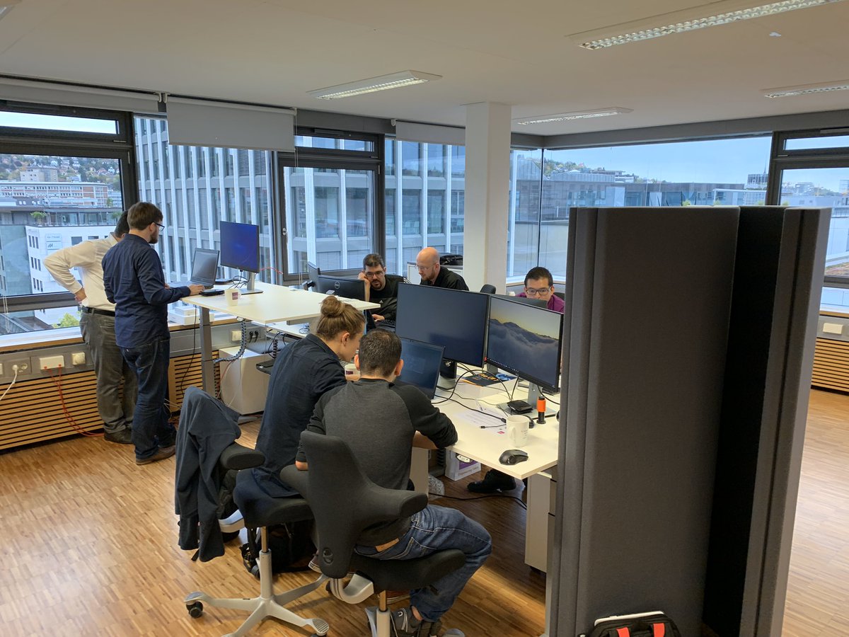 DeEliteSoftware's tweet photo. @softwerkskammer @jug_stuttgart @zuehlke_group Los geht‘s! Conway‘s GAME of LIFE. Passionated Engineers beim #coderetreat https://t.co/kLcVWL0sSp