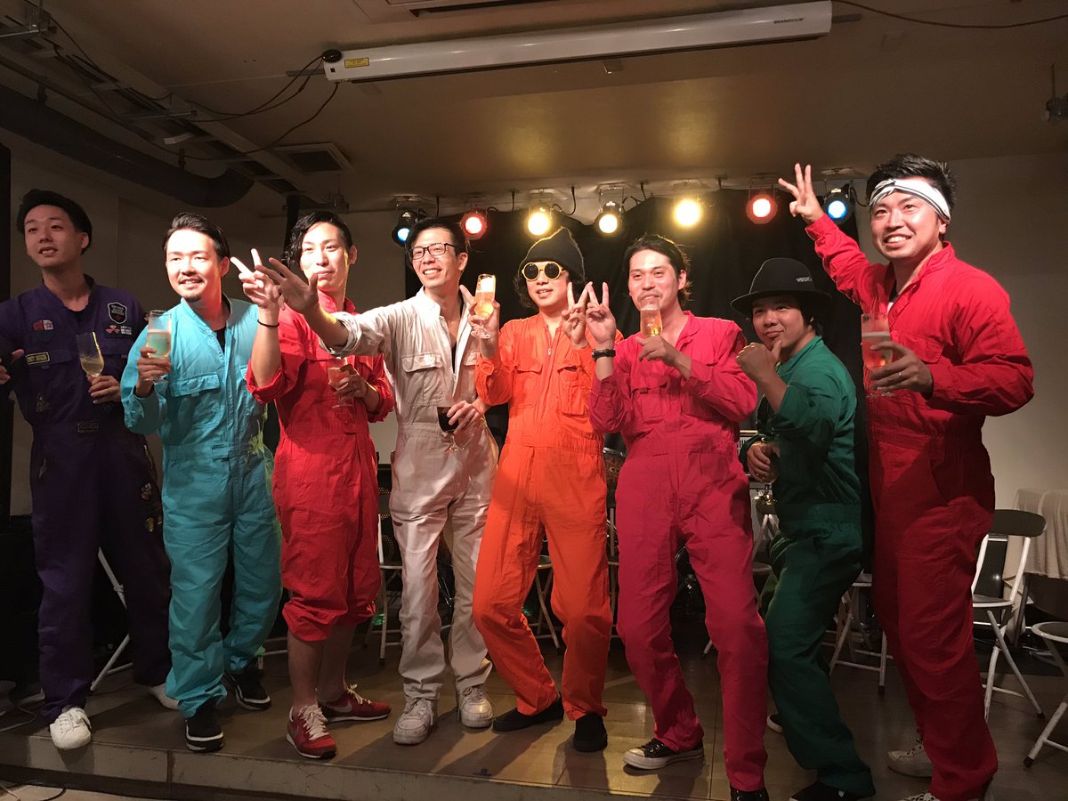 kayoyon0228's tweet photo. 昨日のオイサンズのイベント楽しかった！
というかただ単に酔っ払いの騒がしい集まりになってた気がする😅笑

いつの間にか人の携帯で自撮り撮ってるやついた！！ https://t.co/1MmjcR18Ns