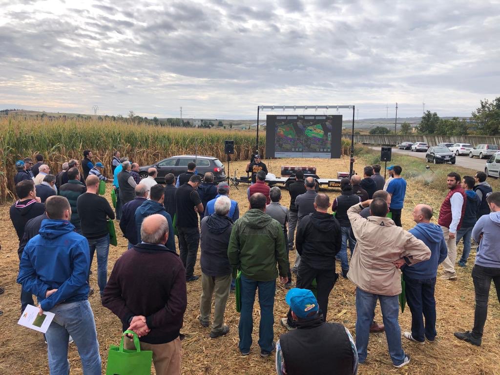 DEKALB_ES's tweet photo. Jornada agrotecnológica DEKALB presentando nuestras nuevas soluciones de maíz de cara a la nueva campaña junto con los compañeros de Climate FieldView en Almudevar (Huesca). https://t.co/6191Azcxcd