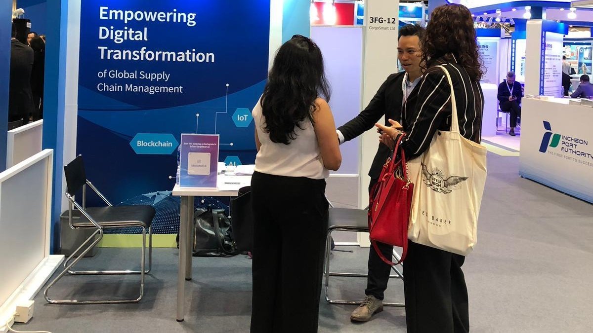 alanyipster's tweet photo. Empowering #DigitalTransformation  of Global Supply Chain Management with #Cargosmart at #AsiaLogisticsAndMaritimeConference #almc 
#Blockchain #IoT #logistics #DigitalInnovation https://t.co/xwIiJOT7vP
