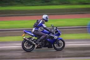 RAIVereniging's tweet photo. In de eerste drie kwartalen van 2019 werden in Nederland 12.559 nieuwe #motorfietsen geregistreerd en dat is het hoogste aantal in tien jaar, zo blijkt uit de officiële cijfers van BOVAG, RAI Vereniging en RDC. https://t.co/gVPMNZ4Kbu https://t.co/zPm2Noy5m6