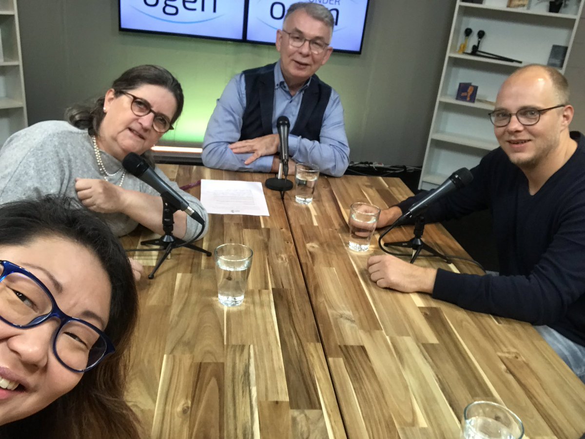 SunvanDijk's tweet photo. In de uitzending van @schieonline met @AnnebethWilton en @renekarens over Schuldhulpverlening en ons idee voor “collectief schuldregelen”. #schuldenlab #samenwerken https://t.co/LijAXFEDFt