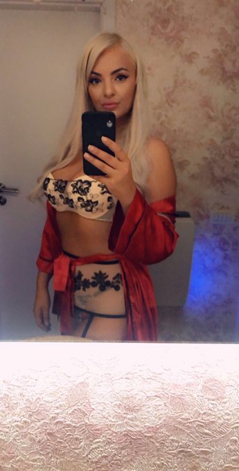 I have a #feeling we&rsquo;re not in Kansas anymore @DamasHermosas @TheHardDepot @Honey_B69 @AssReFocus @AllKindsOfWomen<a href="/tag/feeling"class="tags">#feeling</a>