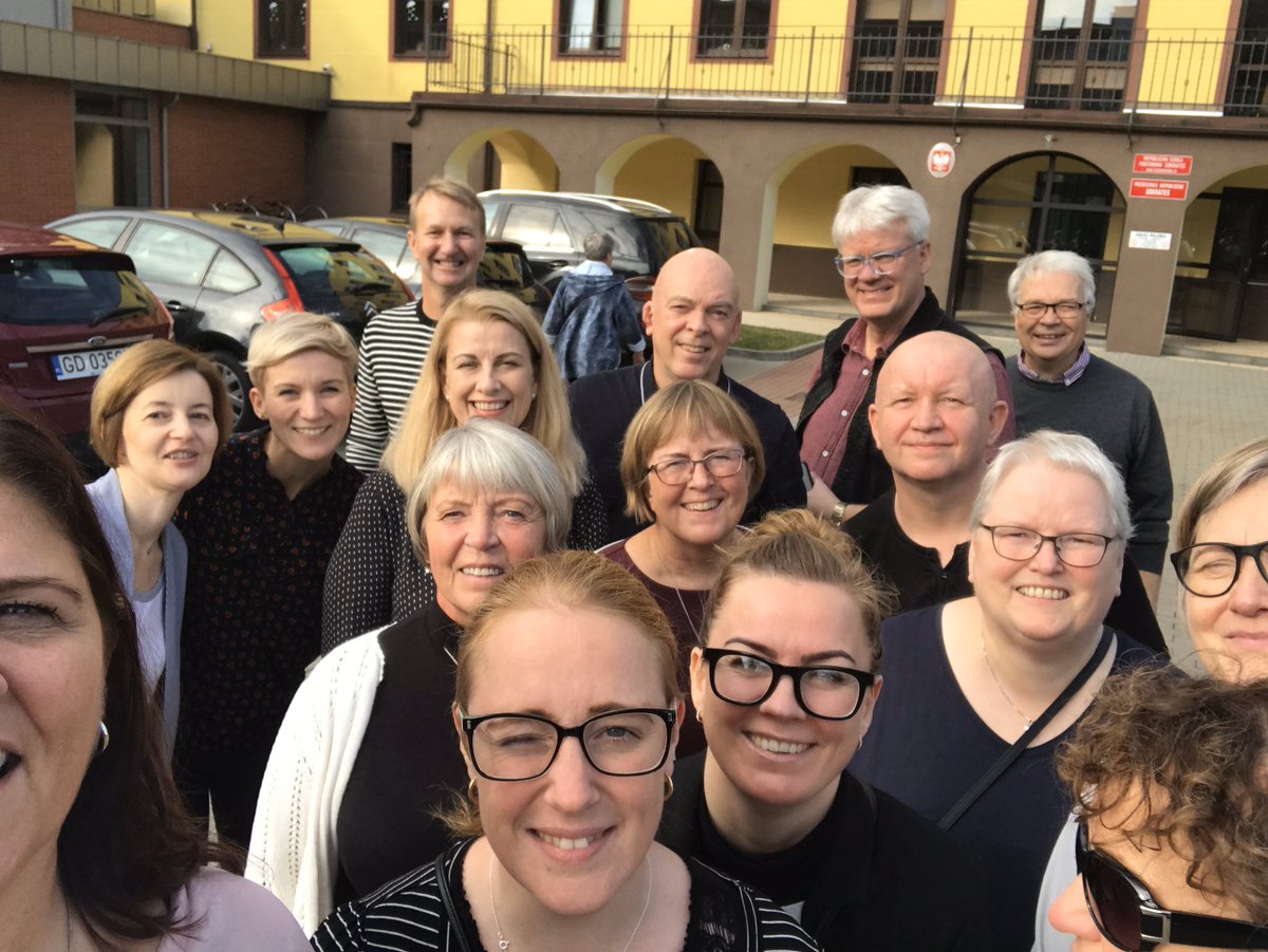 Sokrates skólinn lætur ekki mikið yfir sér. 270 nemendur og skóllalóðin lítil. #kopskoli #kopmennt #skolarigdansk